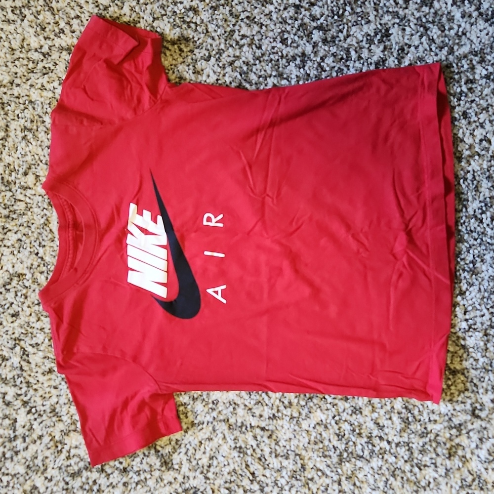 Nike boys tshirt